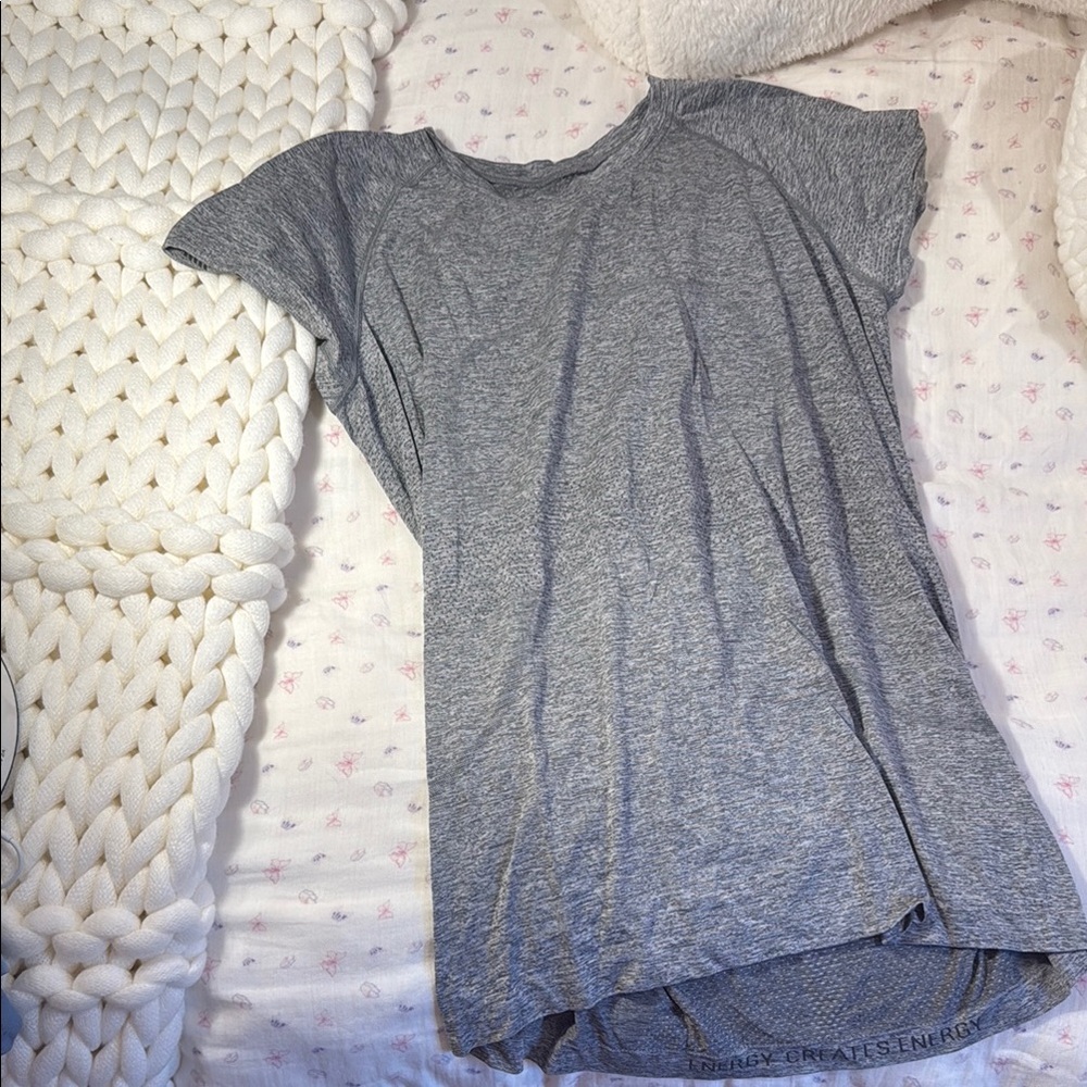 lululemon athletica Gray Short Sleeve Tee